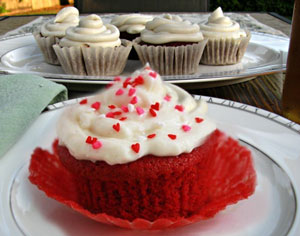 red velvet cake cupcake kukus panggang