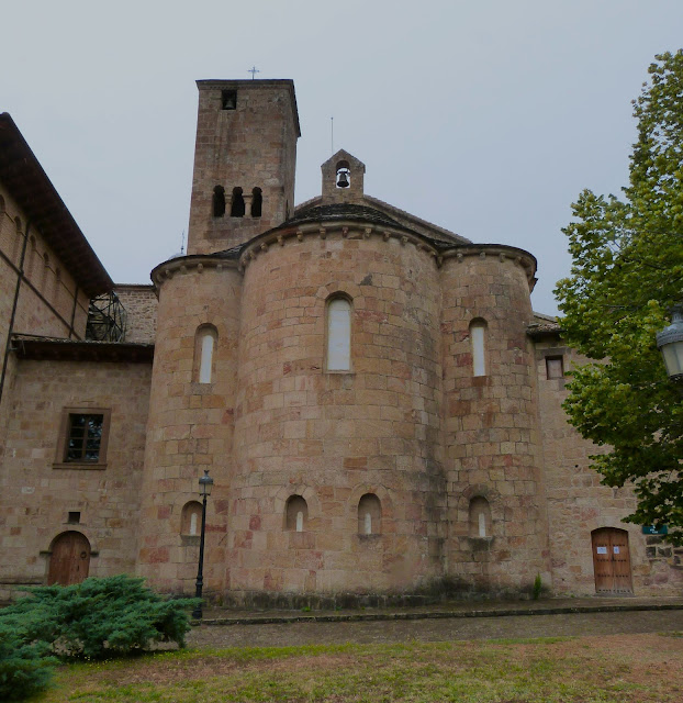 ROMÁNICO EN NAVARRA. MONASTERIO DE SAN SALVADOR DE LEYRE. Cabecera triabsidal