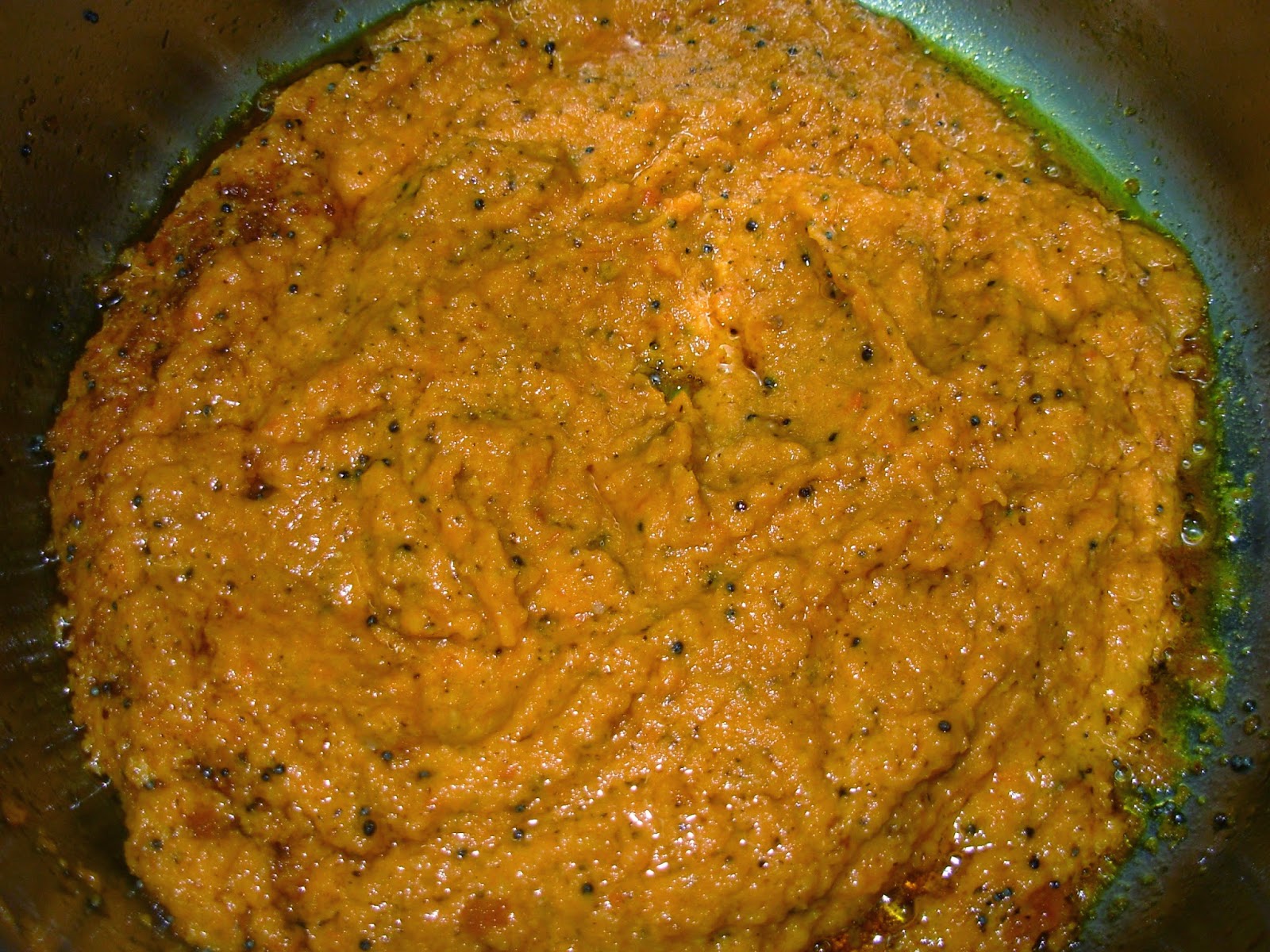 MISAL PAV RECIPE / SPICY KOLHAPURI MISAL PAV / USAL ~ MISAL PAV | Cook With Smile