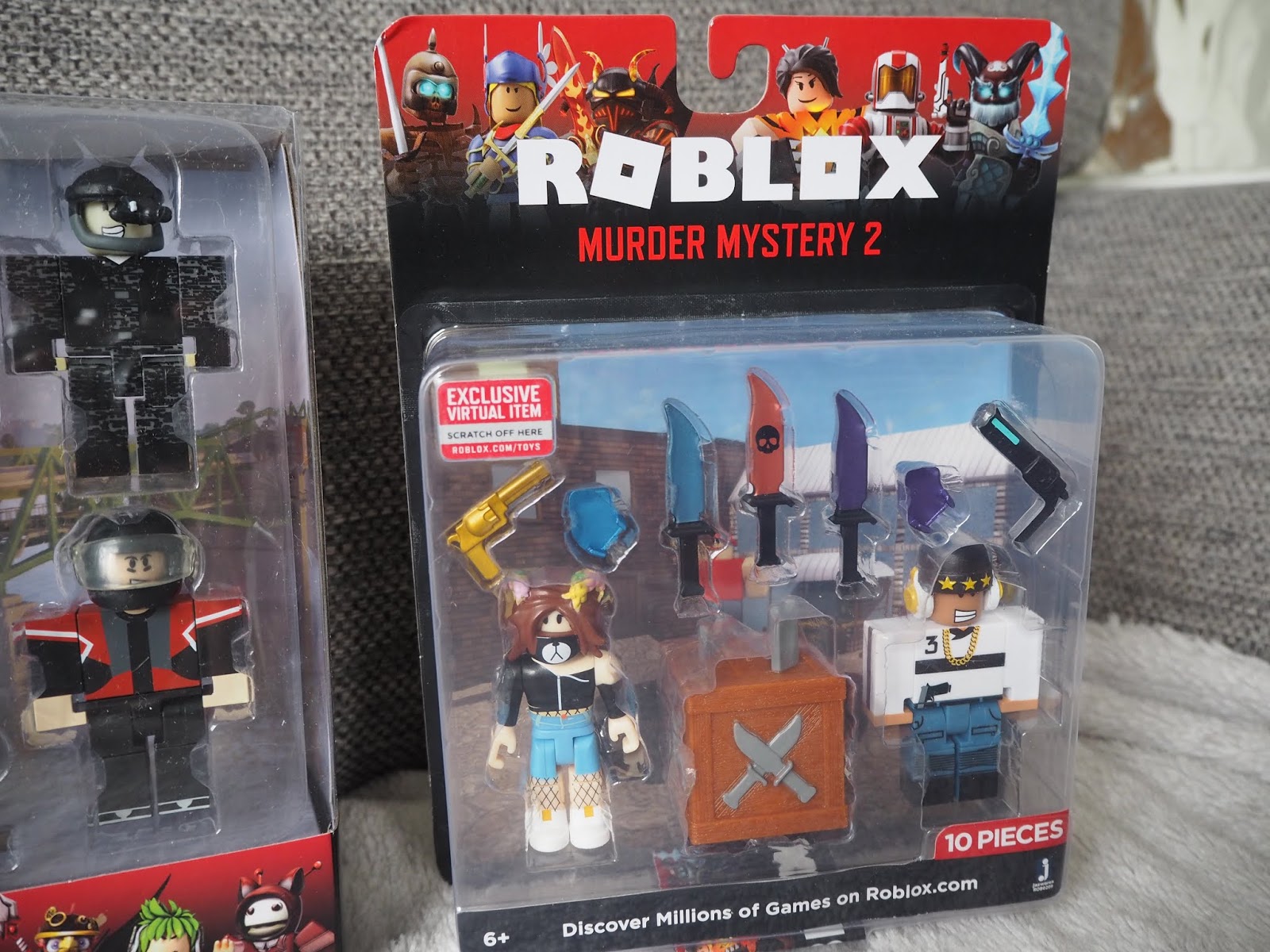 Chic Geek Diary The New Roblox Toys From Jazwares Review Giveaway - mystery roblox character