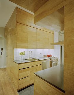 http://www.mvmads.com/stylish-kitchen-for-small-apartment/excellent-kitchen-designs-for-small-apartment-in-wooden-style/