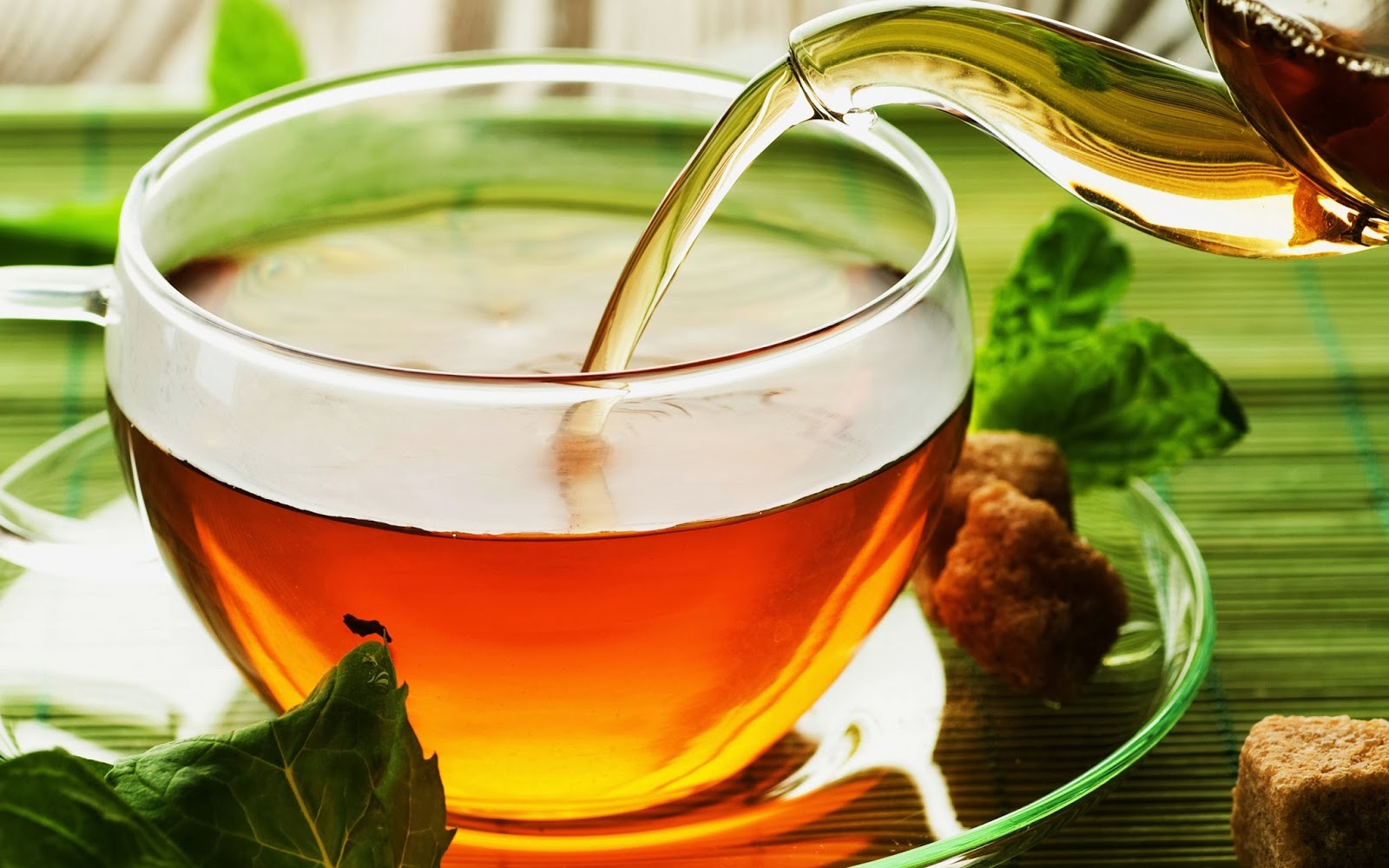 Tea : pleasure and natural medicine