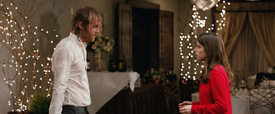 Anna Kendrick and Wyatt Russell in Table 19 (12)