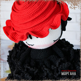 вязаная кукла ведьма в колпаке хэллоуин knitted doll witch in a cap halloween bruxa boneca de malha com boné halloween