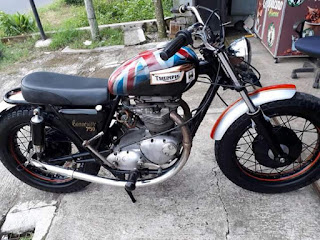 Di jual Motor Klasik Triumph T140