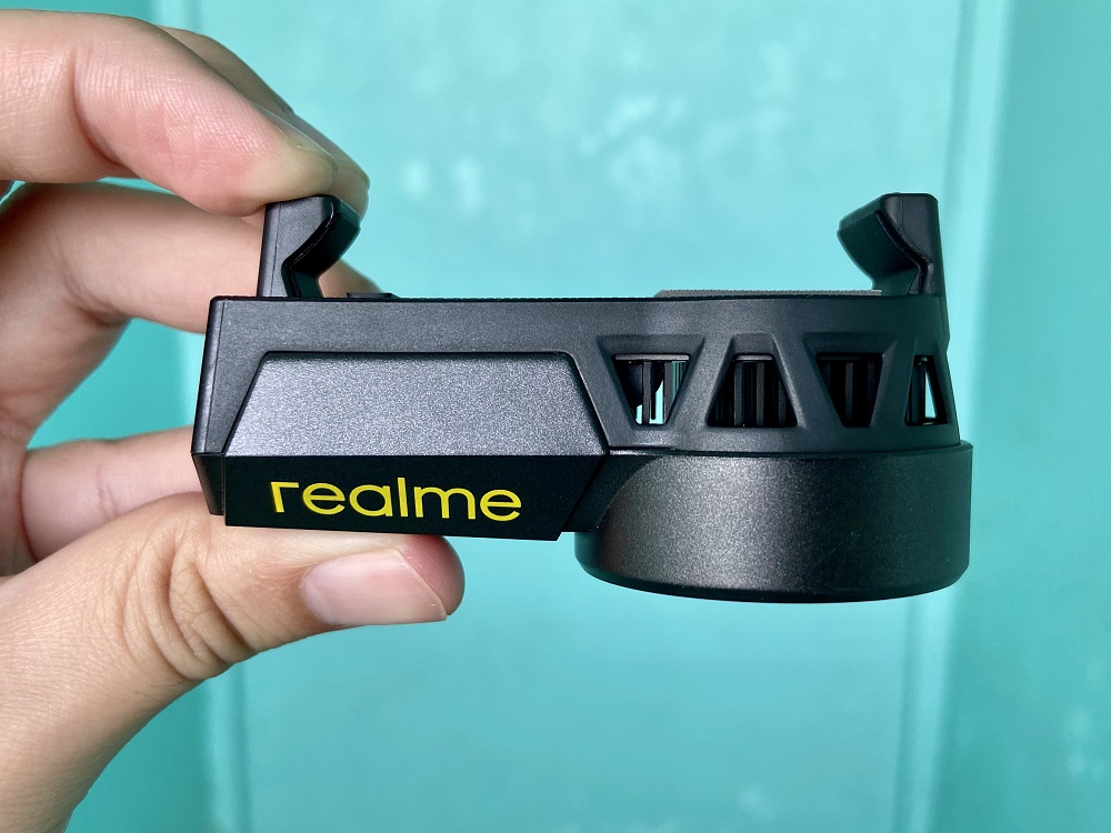 realme Cooling Back Clip - Dual Cooling Technology