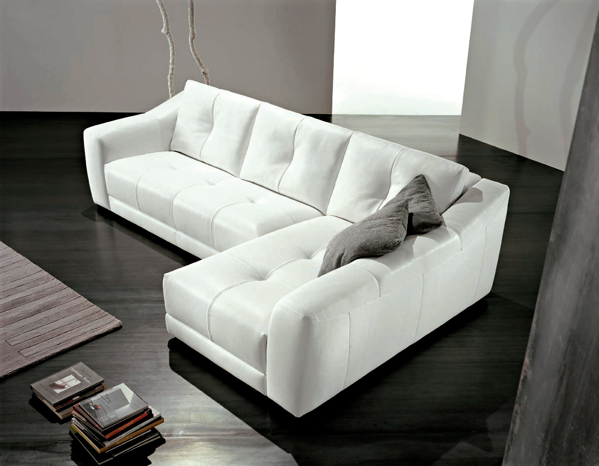 https://blogger.googleusercontent.com/img/b/R29vZ2xl/AVvXsEiaVrAZyXKWqqZ8QngRNbNy6XAcH4d5qvzAS3rYjV1lHRdhefSbV03gpSh8dN8D5ADkKyKhJLddrpZRUu22KSqQ2OcKNmAvsCJoGBTMkqoFVAW2i-63eO5m9F8yPm2oIq-Qsd-iQCRoX7O2/s1600/Modern-living-room-interior-and-white-sofa.jpg