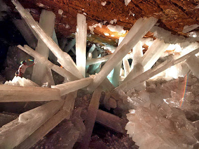 ถ้าคริสตัลยักษ์ Crystals Cave in Mexico