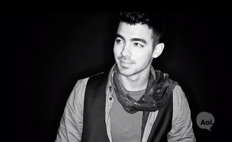 Joe Jonas Photoshoot AOL martes 29 de noviembre de 2011 0322