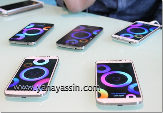 Samsung S4 Awal Ashaari dan Liyana Jasmay907