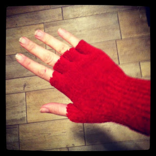 Addicted 2 Savings 4 U: DIY Fingerless Gloves without the cost!