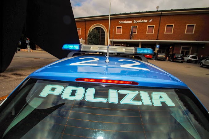 Spoleto, polizia soccorre nella notte famiglia in difficoltà