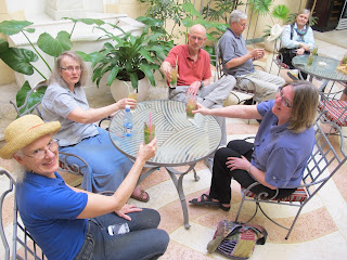 Joan, Margie, Julian, Ted, Dianne & Sarah enjoying a "welcome" mojito