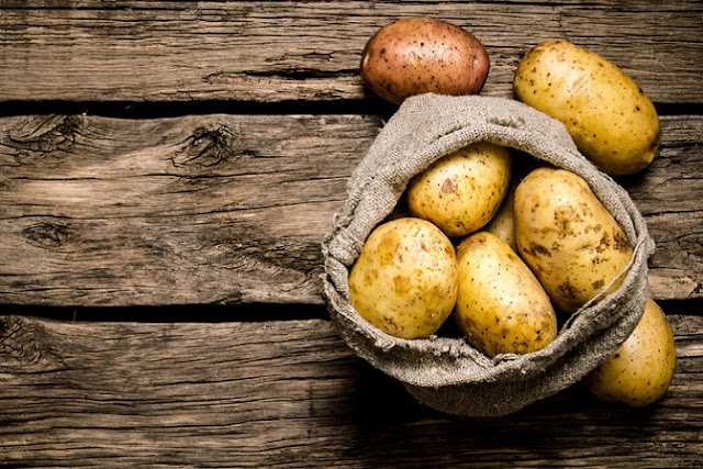هل يمكنك انقاص الوزن عن تناول البطاطس فقط