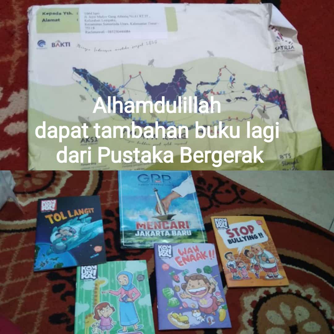 TBM Iqro  Lempake Tambahan Koleksi Komik dari PT Telkom 