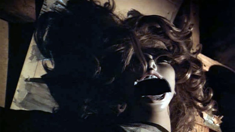 Tourist trap 1979 traduction anglais