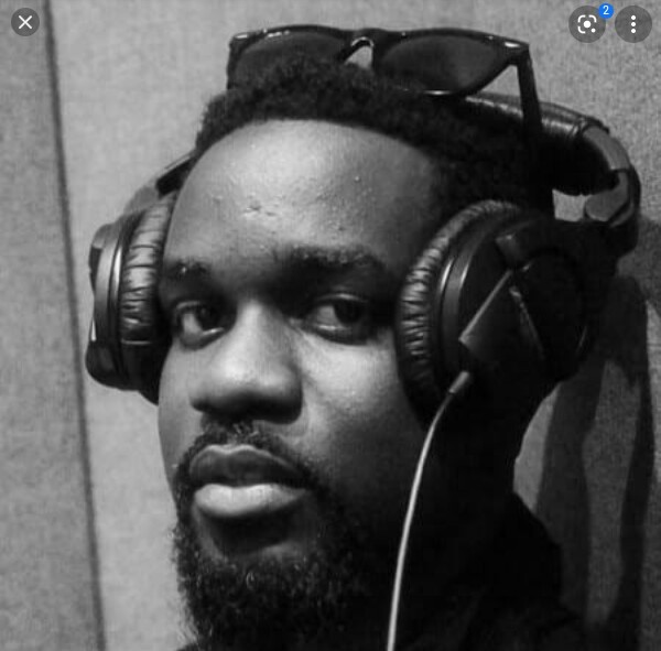 Music: Sarkodie Ft Mugeez  - Old school love [Throwback Song)