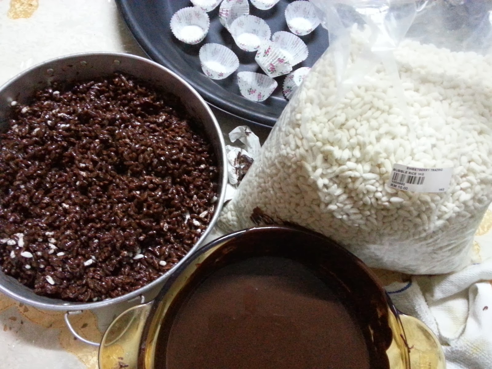 NinaAz the Beauty of Life: Biskut Coklat Bubble Rice