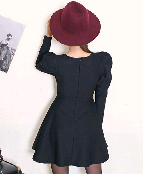 Ruched Puffed Sleeves Flare Dress