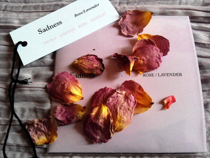 http://www.distantvoices.fr/2012/06/sadness-rose-lavender.html