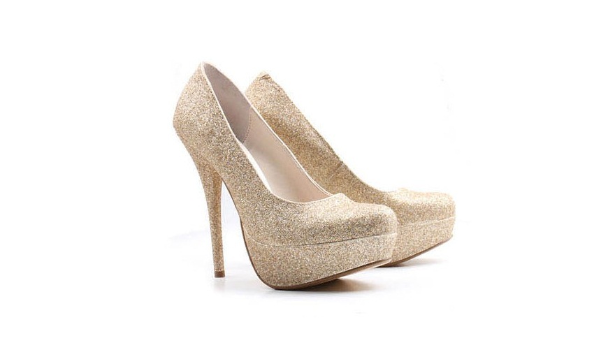 Motte Preorder: Steve Madden Carysagg Pumps