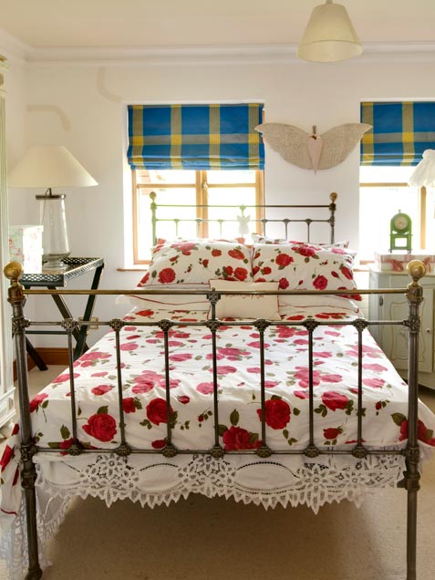 A Step By Step Recipe for a Romantic Bedroom for Valentine's Day ...