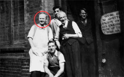 Black and white photo, Simmons Co staff, outside No1 Tanner Street, Bermondsey, London SE1. Photographer unknown.