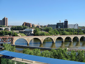 does the Mississippi River meet standards as it flows through Minneapolis?