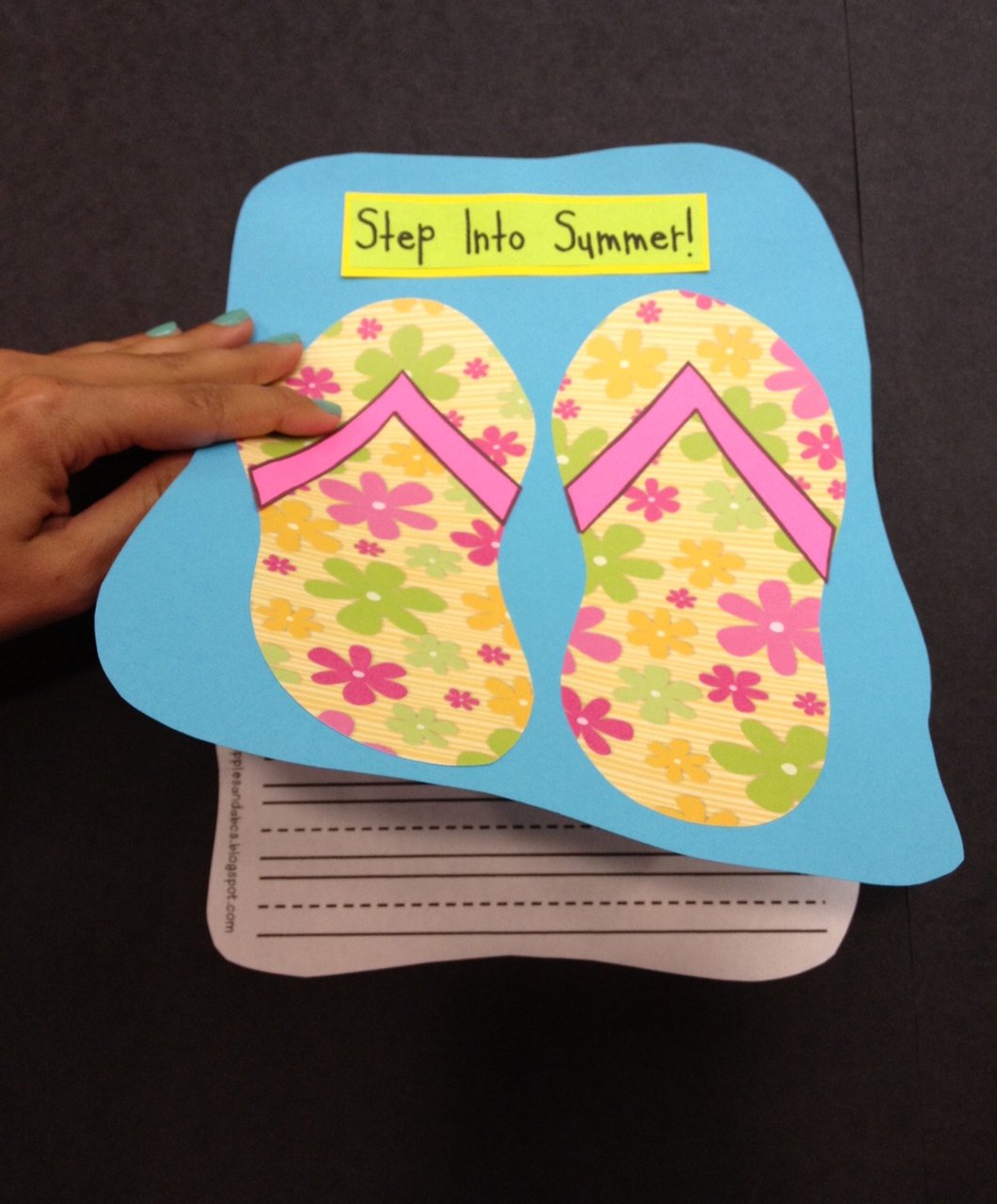 End of the Year Bulletin Board Ideas - Apples and ABC's