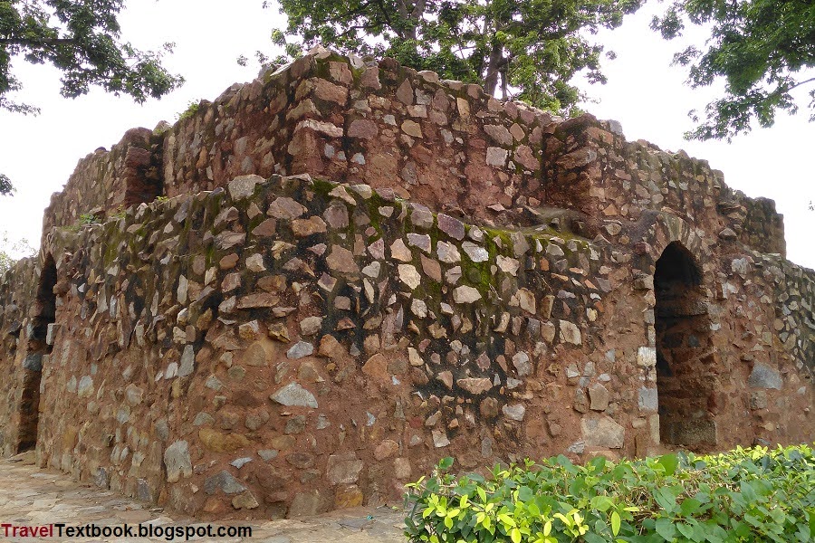 Hauz Khas Lake