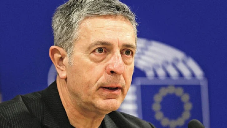 “Ρεσιτάλ προπαγάνδας κατά της Ελλάδας από τον Κούλογου στο France 24”