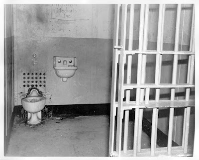 Solitary confinement cell on Alcatraz, 1974. Courtesy of San Francisco History Center, San Francisco Public Library.