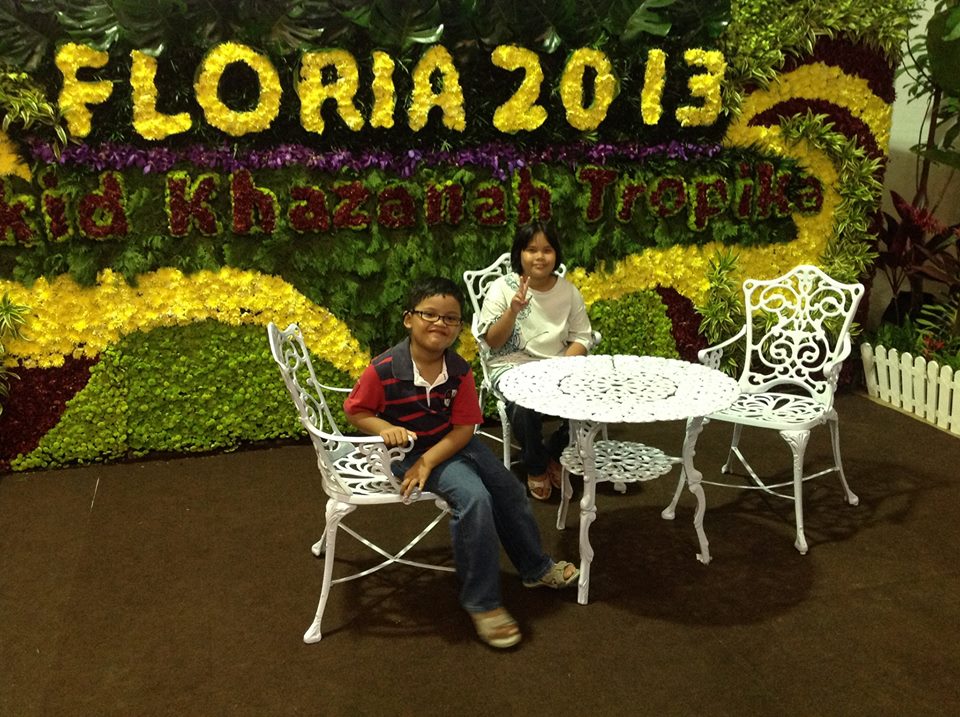 RESEPI NENNIE KHUZAIFAH: Floria 2013