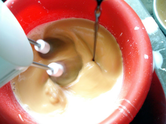 Caramel ice cream by Laka kuharica: Stir in cream, salt and vanilla.