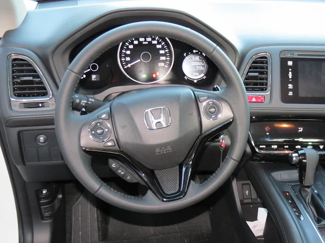 carro SUV Honda HR-V - interior - volante