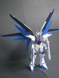 Papercraft Mini Strike Freedom Gundam
