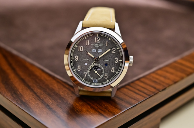 Introduction of Patek Philippe Complications Annual Calendar Travel Time in white gold