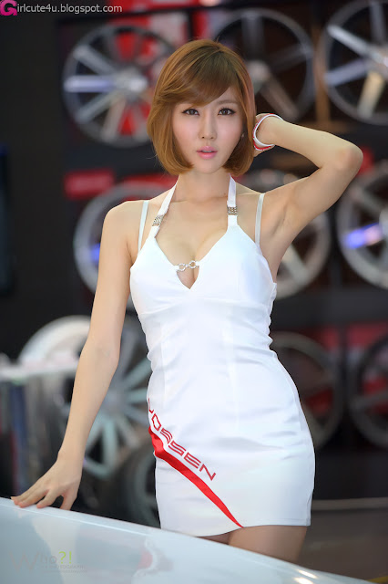 2 Choi Byeol Yee - Seoul Auto Salon 2012-Very cute asian girl - girlcute4u.blogspot.com