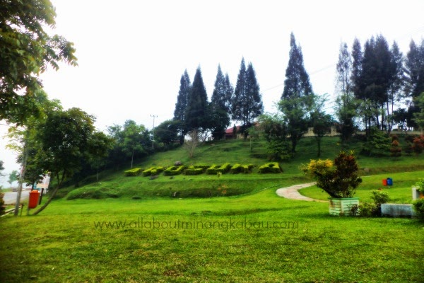 "Aro Suka" Taman Bermain Keluarga Nan Sejuk di Kabupaten Solok