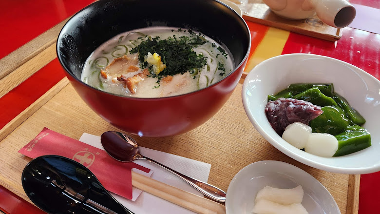 早午餐，中村藤吉的雞白湯麵與甜點