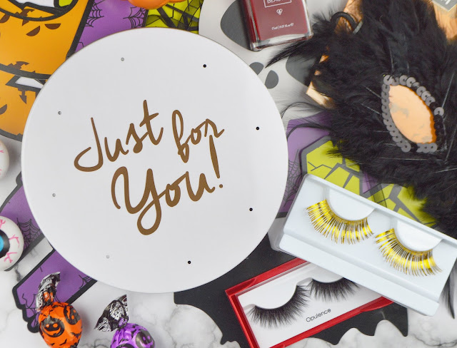 Celebrating Halloween with bakerdays' personalised letterbox cakes | Lovelaughslipstick Blog