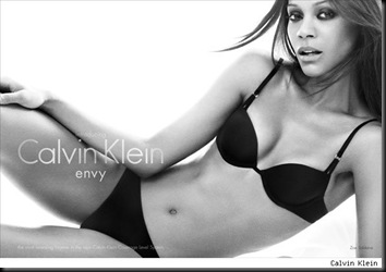 zoe-saldana-calvin-klein-black-bra-envy590ssl082710