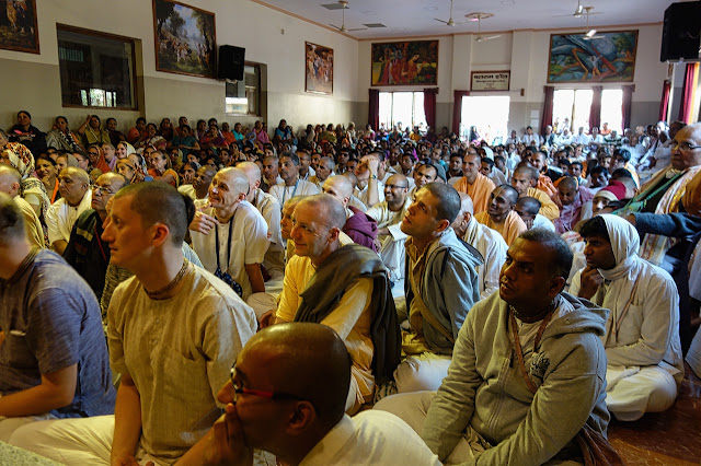 Sankarshan Das Adhikari - Srimad Bhagavatam Lecture--Vrindavan, India4