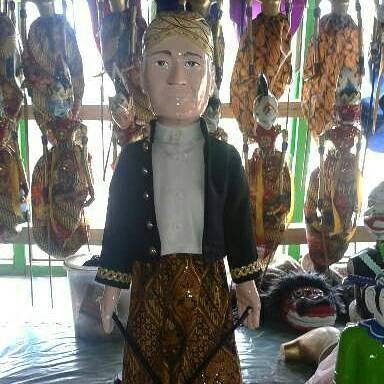 Wayang Golek custom karakter wajah : jasa pembuatan & pengrajin wayang golek