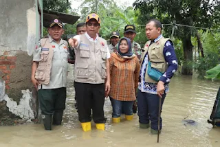 Taufik Hidayat Berempati Dengan Korban Banjir