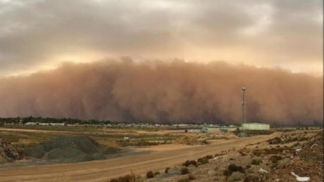 Αμμοθύελλα έκανε την μέρα - νύχτα μέσα σε μόλις 15 λεπτά !