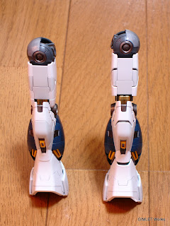 MG RX-93 νガンダム Ver.Ka 脚部(正面)