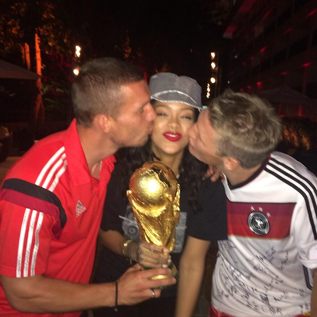 rihanna with world cup and german players