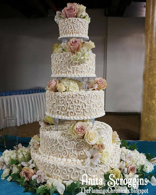 hand piped wedding cake