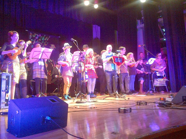 Mass singalong at Grand Northern Ukulele Festival